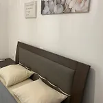 Irini アパート ハニオティス